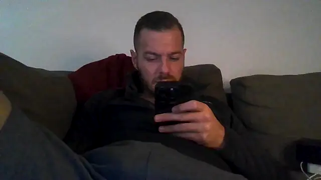 XXX chat uživo modela cheekycherryx