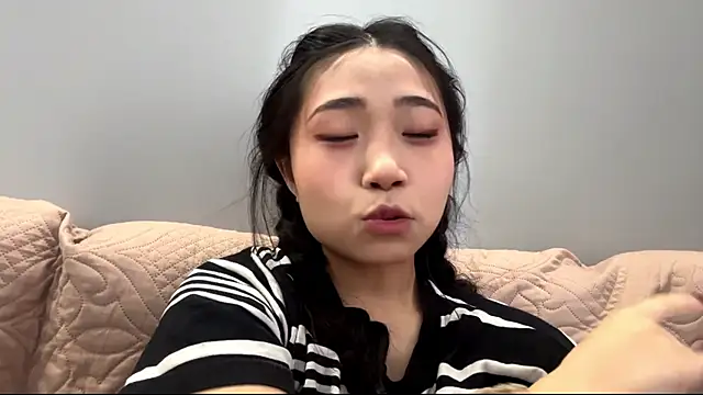 Chatroom XXX en direct de SweetMiaXO