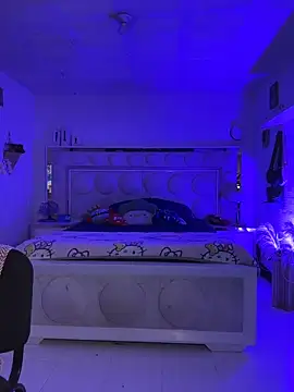 Živý XXX chat lucianaroy