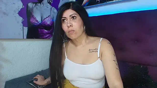 Tania_mature Adlı Modelin Canlı XXX Sohbeti