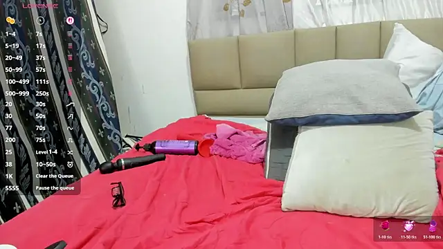 Chat XXX en directo de lilybaudyn_