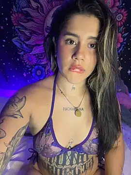 QueenNatt live XXX chat