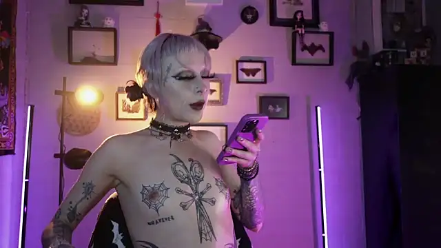 insania_9999_のライブXXXチャット