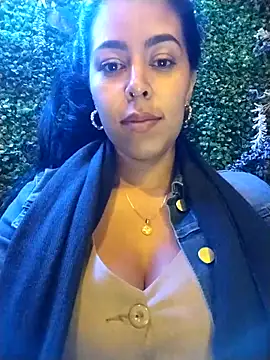 Luianna Live XXX-chat