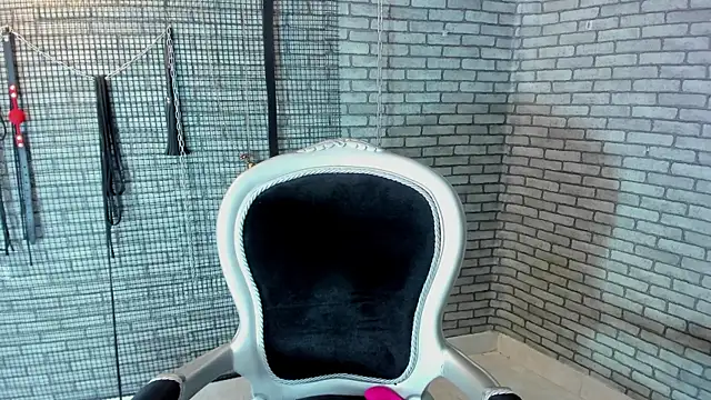 Czat XXX na żywo – Briana_24