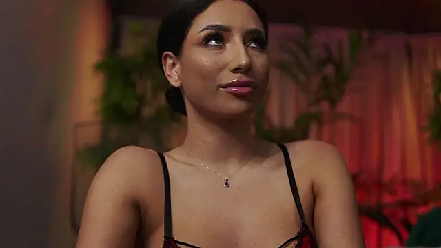 Chat XXX en directo de GinaValentinna