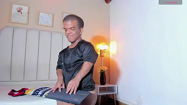 CHARLIE_WALKERR Webcamshow