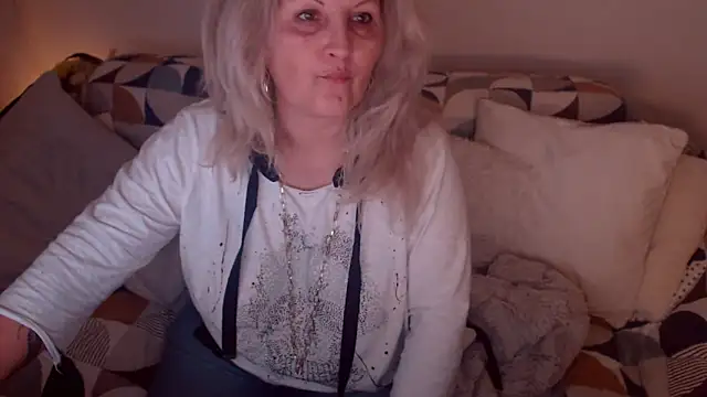 Chatroom XXX en direct de Divineblond