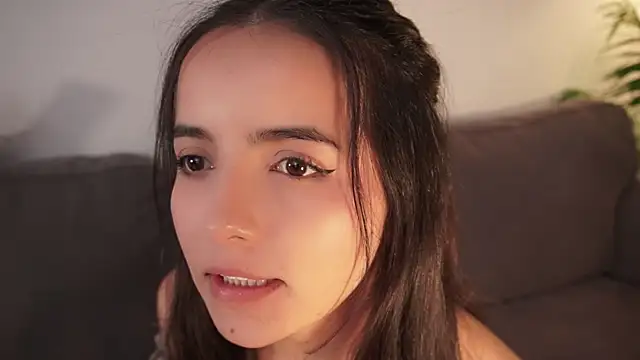 Raychell_Black Chat XXX in diretta