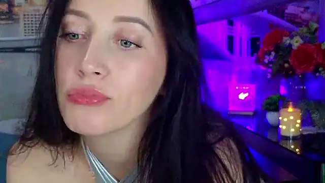 MonicaSweetx – Naživo XXX chat