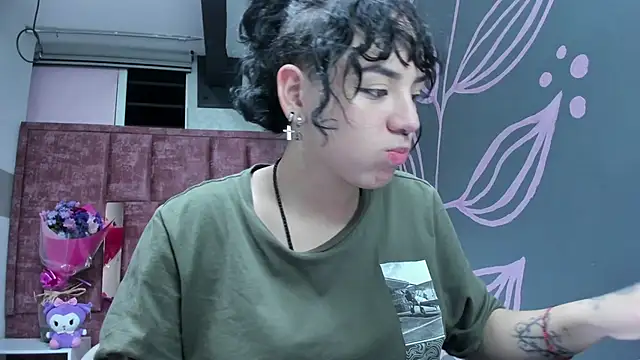 Kiara_Fox__ 现场XXX聊天