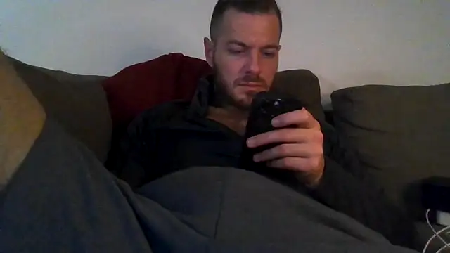 cheekycherryx élő XXX-chatje