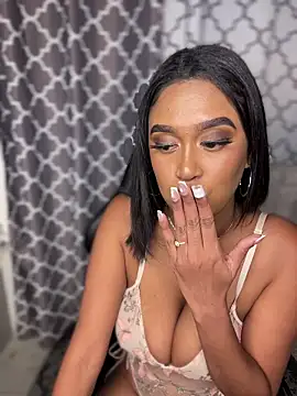 Emii_Love Show Webcam