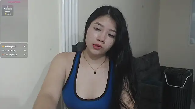 mia_girl07 élő XXX-chatje