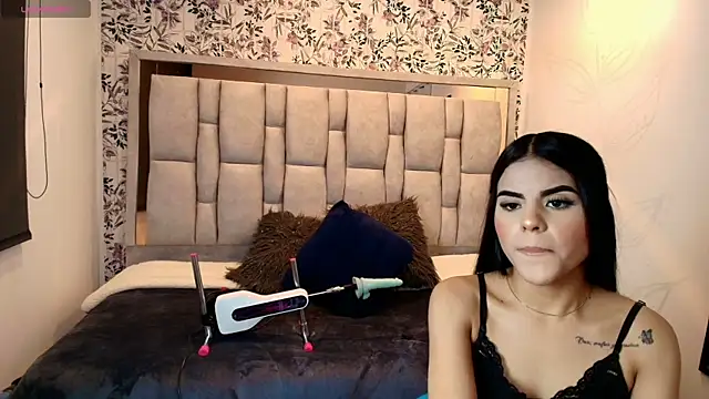 Emily__Cute__ élő XXX-chatje