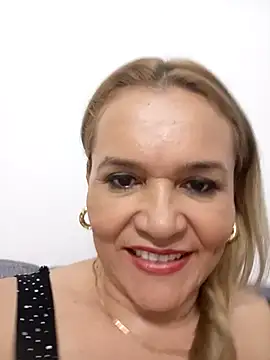 Chatroom XXX en direct de charlotte_milf30