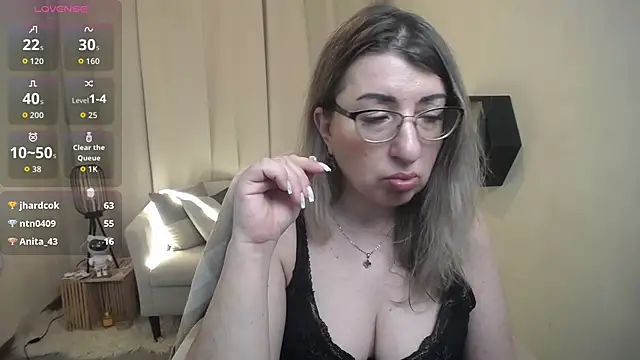 KKMimiKK live XXX chat