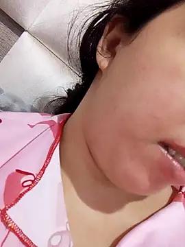 XXX chat uživo modela Beerrry