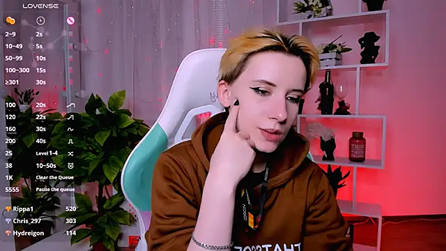 XXX chat uživo modela _Rein_ramm