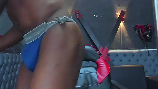 Terrance_z élő XXX-chatje