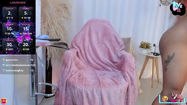 Helena-Fits Live XXX-Chat