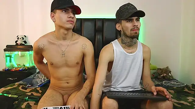 Show modela Brutal_Sex_Fucking na web-kameri