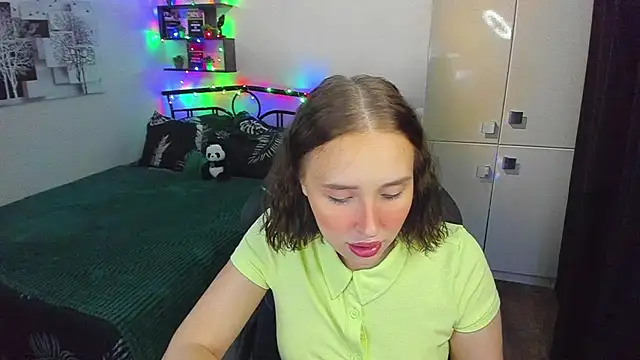 XXX chat uživo modela CrazyBitchInLace