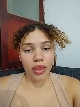 Czat XXX na żywo – SirenRouge_69