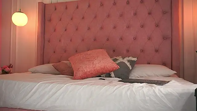 Honeyymoonn_ Chat XXX live