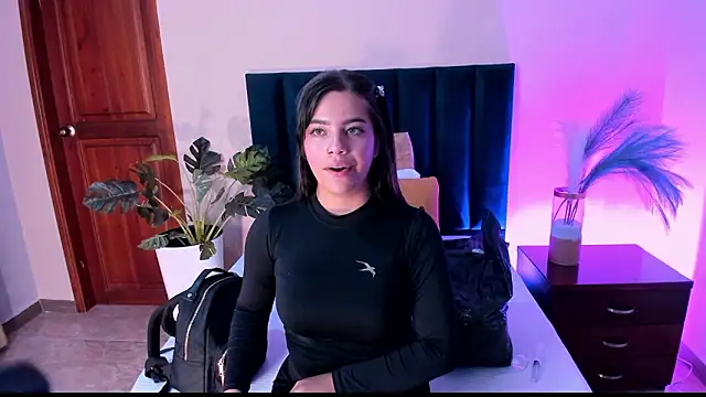 XXX chat uživo modela VaiaLowell