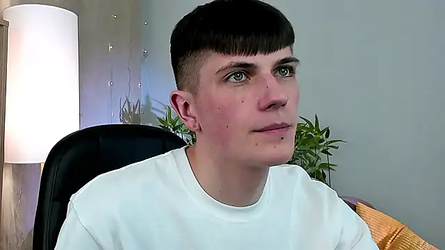 Онлайн чат XXX Rony_Joy