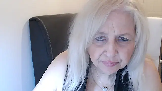 SusiLifeXXX: вебкам-шоу