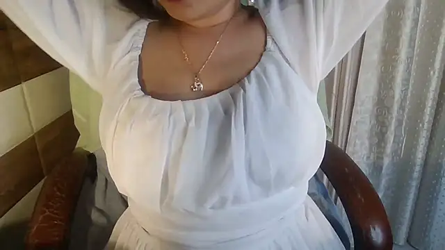 Yashika_Loves – Kamerová šou