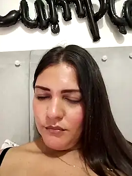 Mia_Hampton élő XXX-chatje