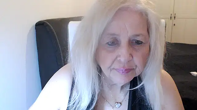 SusiLifeXXX: онлайн-секс-чат