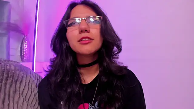 HollyPeach Live XXX-Chat