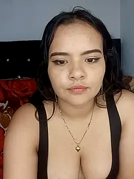 Emily_Rouse23 Adlı Modelin Canlı XXX Sohbeti