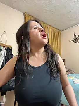 latinfemale: онлайн-секс-чат