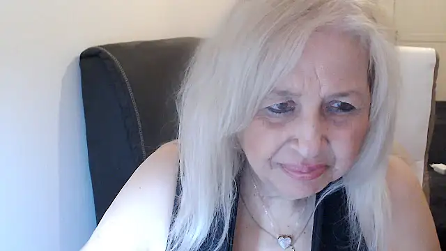 SusiLifeXXX: онлайн-секс-чат