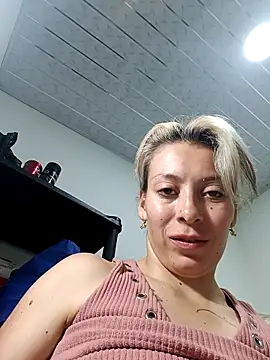 Tefannyy_ 网络视讯表演