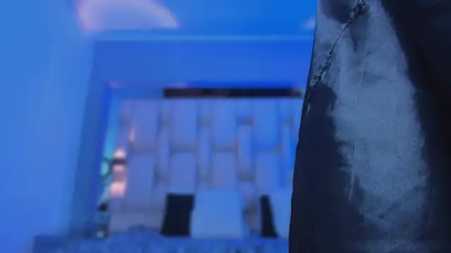 revenmiller_ live XXX chat