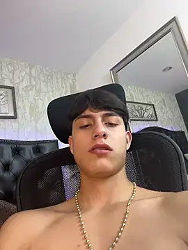 Chatroom XXX en direct de Lander_Cruz