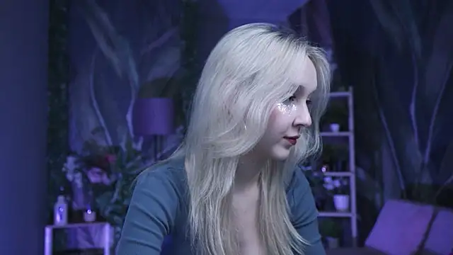 MaoqiBeverly Adlı Modelin Canlı XXX Sohbeti