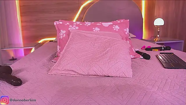 danna_berlin_ – Live XXX-chat