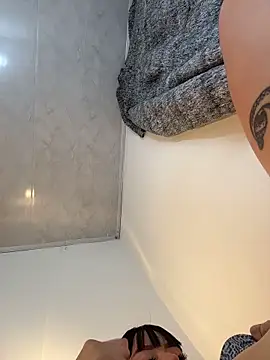 emily_acorn 即時 XXX 聊天