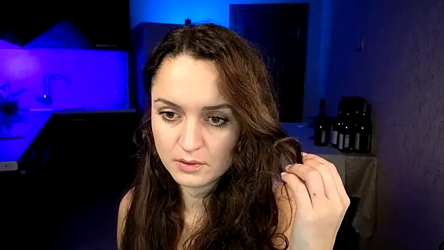 Cerann1 Adlı Modelin Canlı XXX Sohbeti