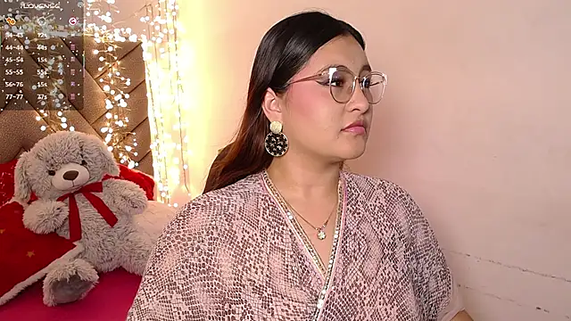 heluejamilのライブXXXチャット