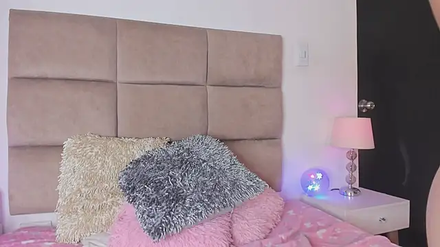 ashleycurvyy Live XXX-chat