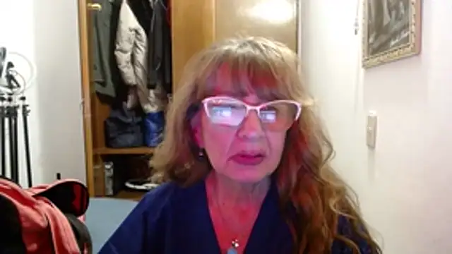 KarimaSarabe Show in webcam