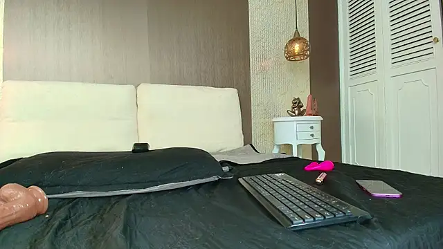 Chat XXX en directo de Tiifany_Baker